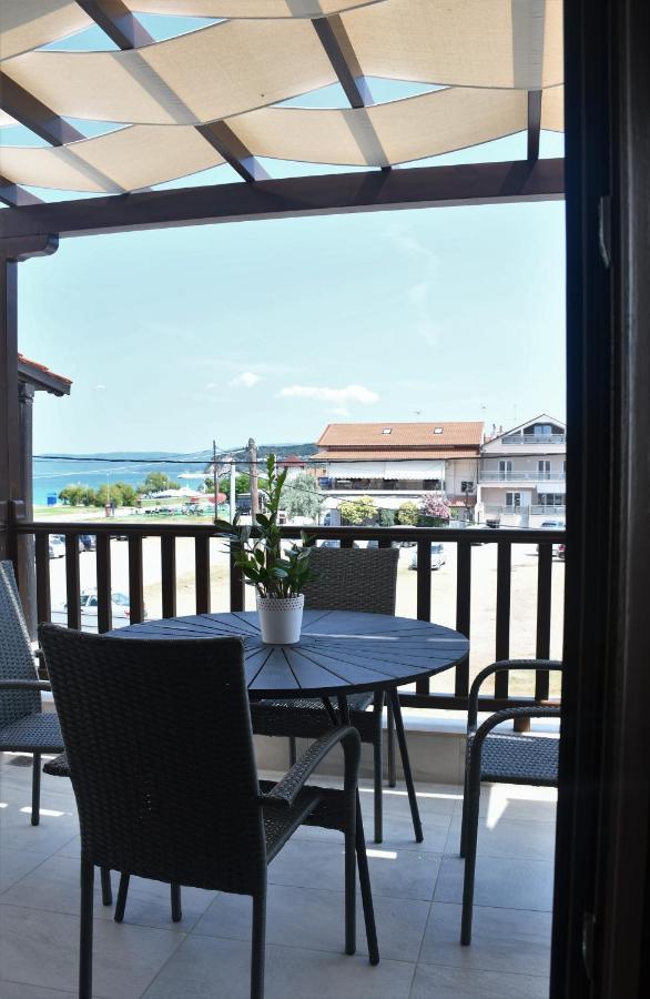 La Mer Luxury Apartments Ierissós Eksteriør bilde