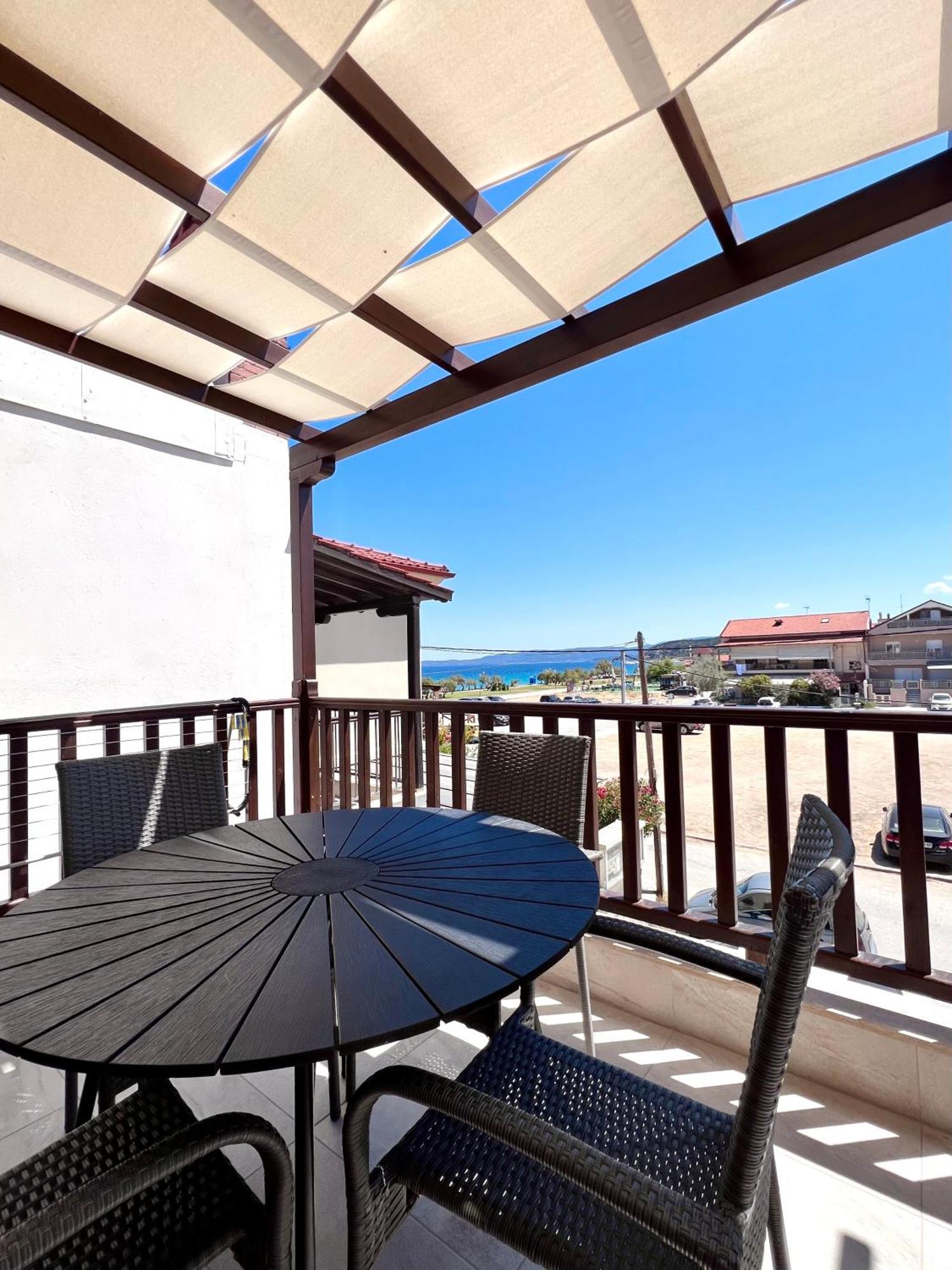 La Mer Luxury Apartments Ierissós Eksteriør bilde