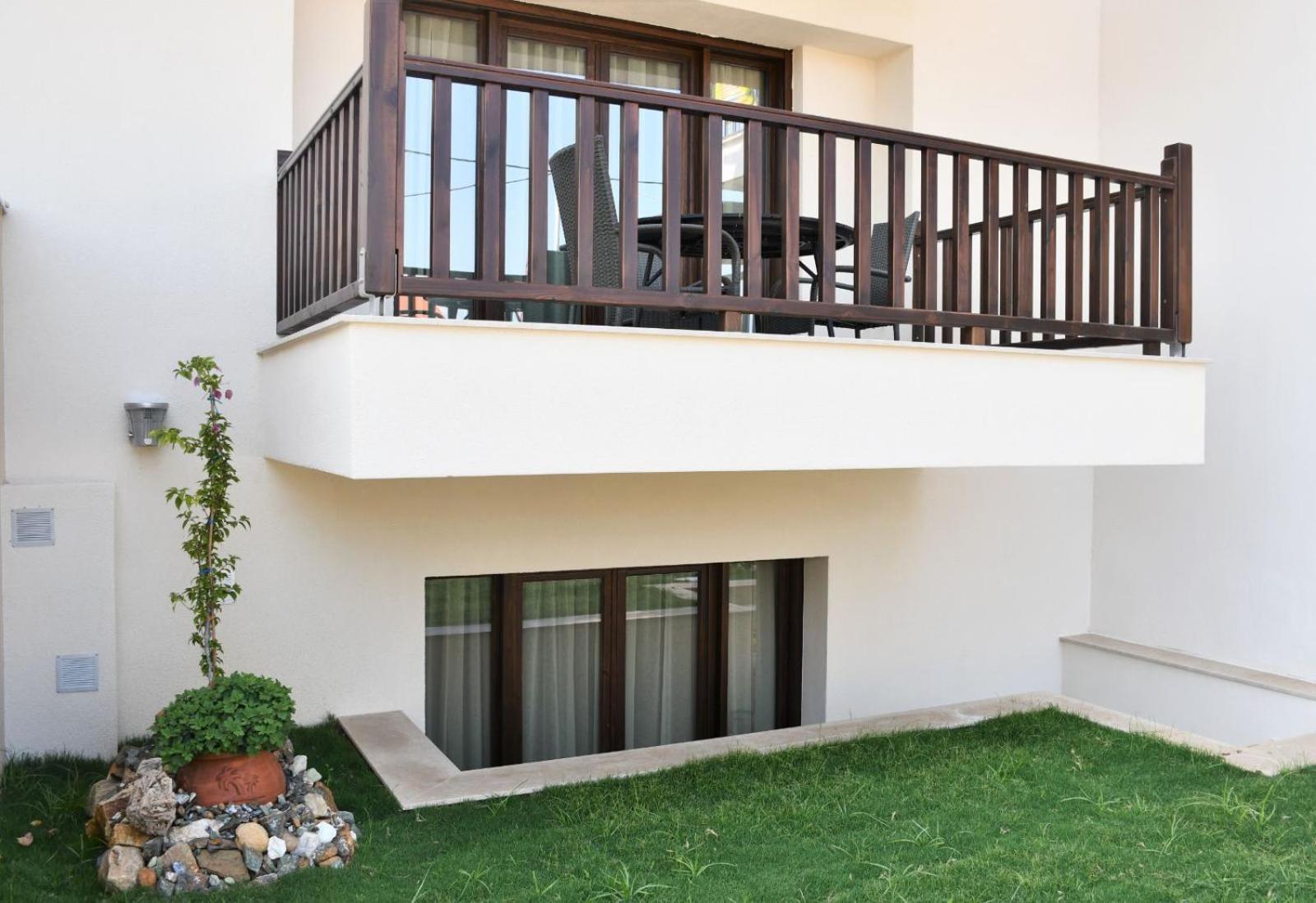 La Mer Luxury Apartments Ierissós Eksteriør bilde