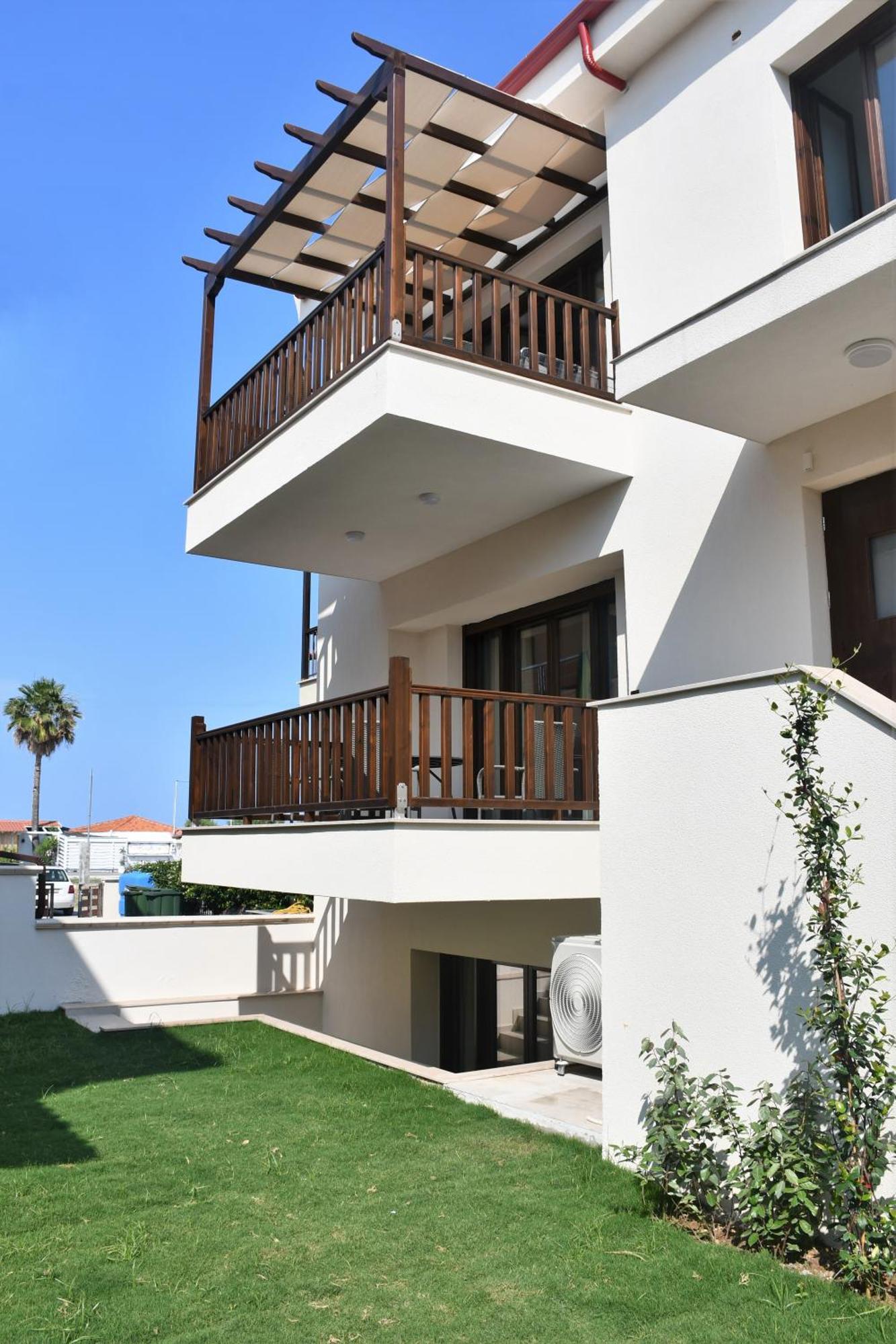 La Mer Luxury Apartments Ierissós Eksteriør bilde